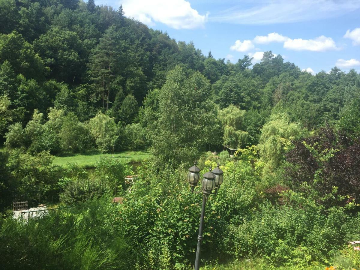 Chticabane Taintrux Exteriör bild